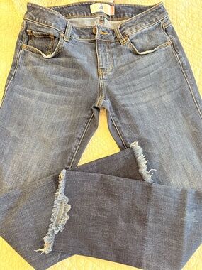 cAbi Women’s Blue Skinny Jeans with Frayed Hem